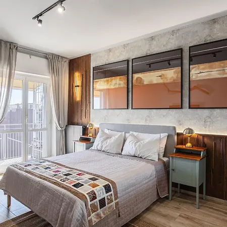 Spqr Luxury With Large Balcony !!! *